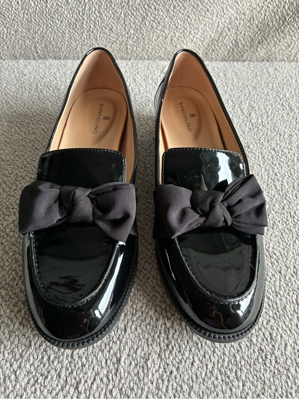 Bandolino BNLINDI03 Black Patent Bow Loafers Women's Size 9M Slip On Dress Shoes